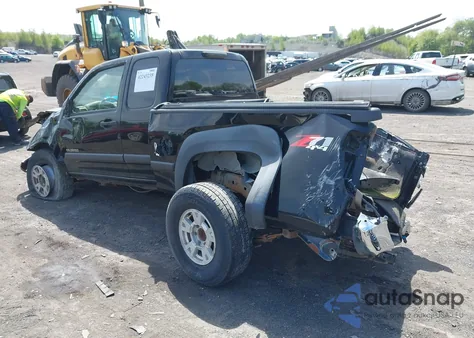 2005 Chevrolet Colorado Ls z USA, uszkodzony, nr VIN 1GCDT196158229317